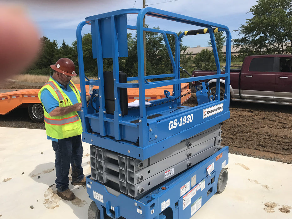 2020 Genie GS-1930 Fixed rails with chain entry gate - Pre A92.20