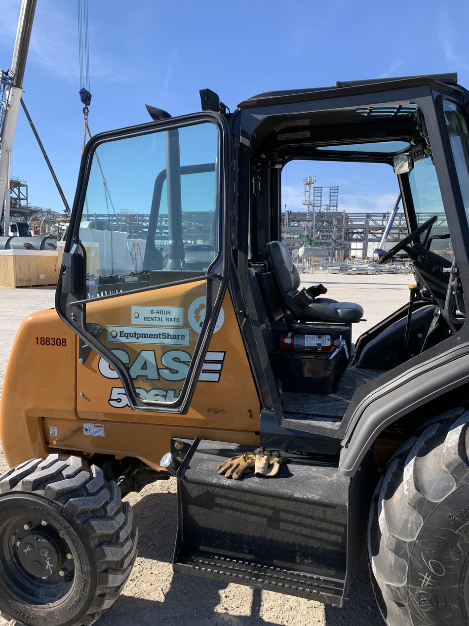 2021 CASE 586H