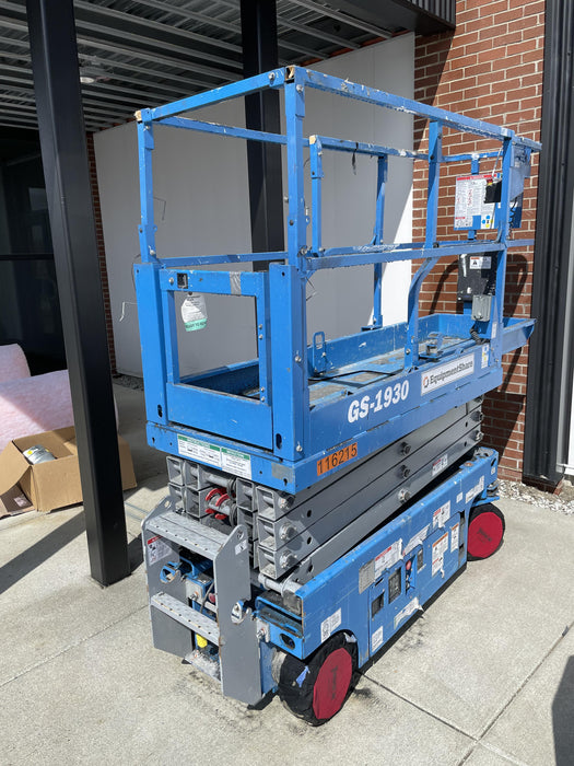 2020 Genie GS-1930 Solid Non Marking Tires, Beacon, Folding rails with half height swing gate
