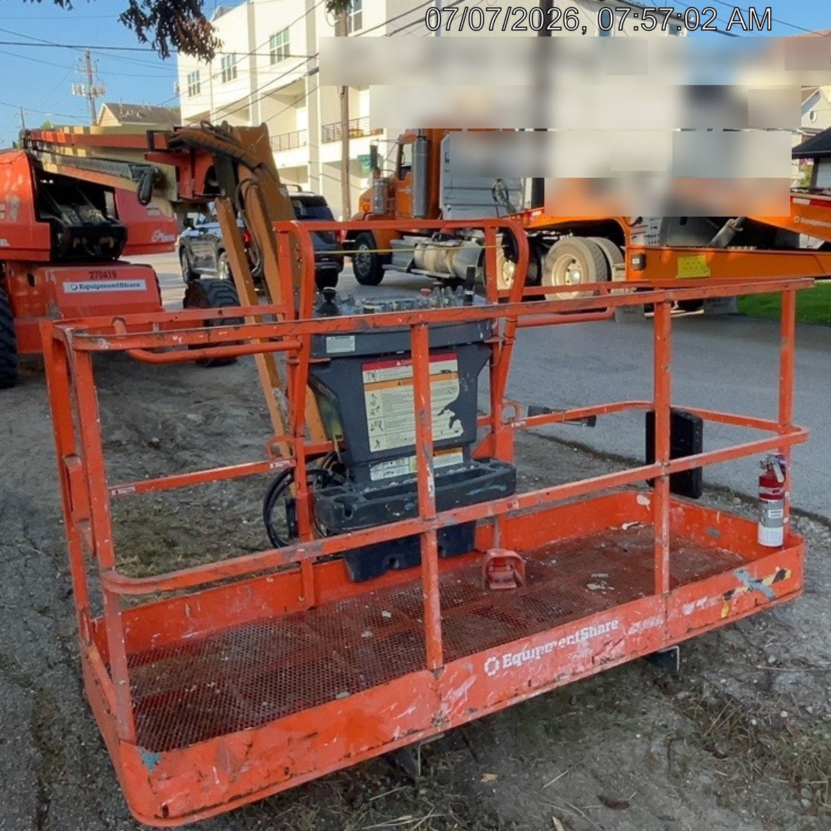 2022 JLG 660SJ