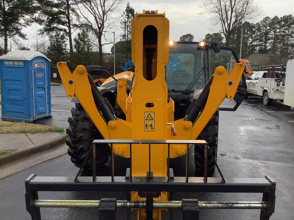2021 JCB 510-56