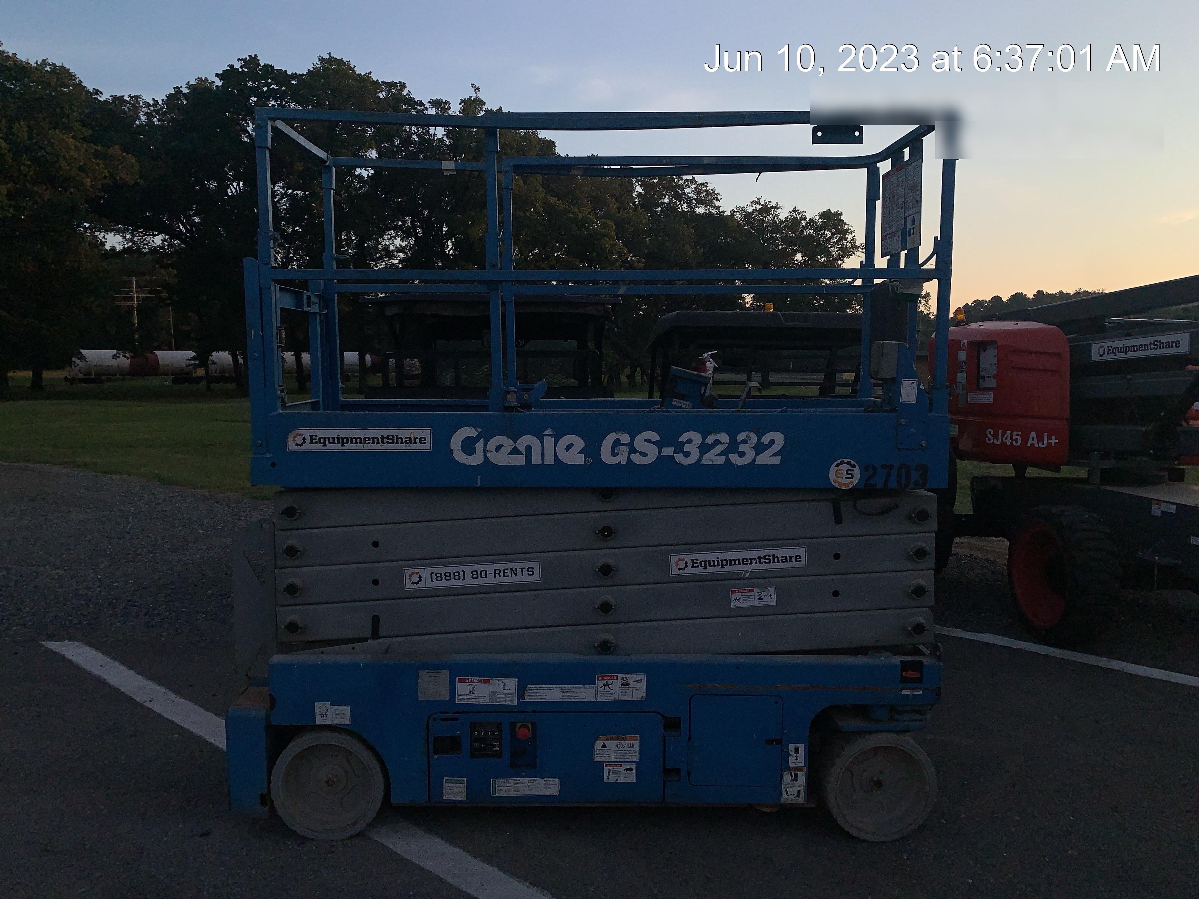 2016 Genie GS-3232 Genie GS3232 Narrow Scissor Lift