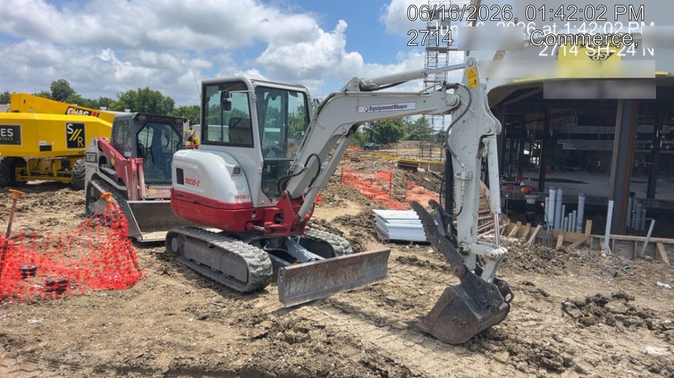 2024 TAKEUCHI TB235-2CR