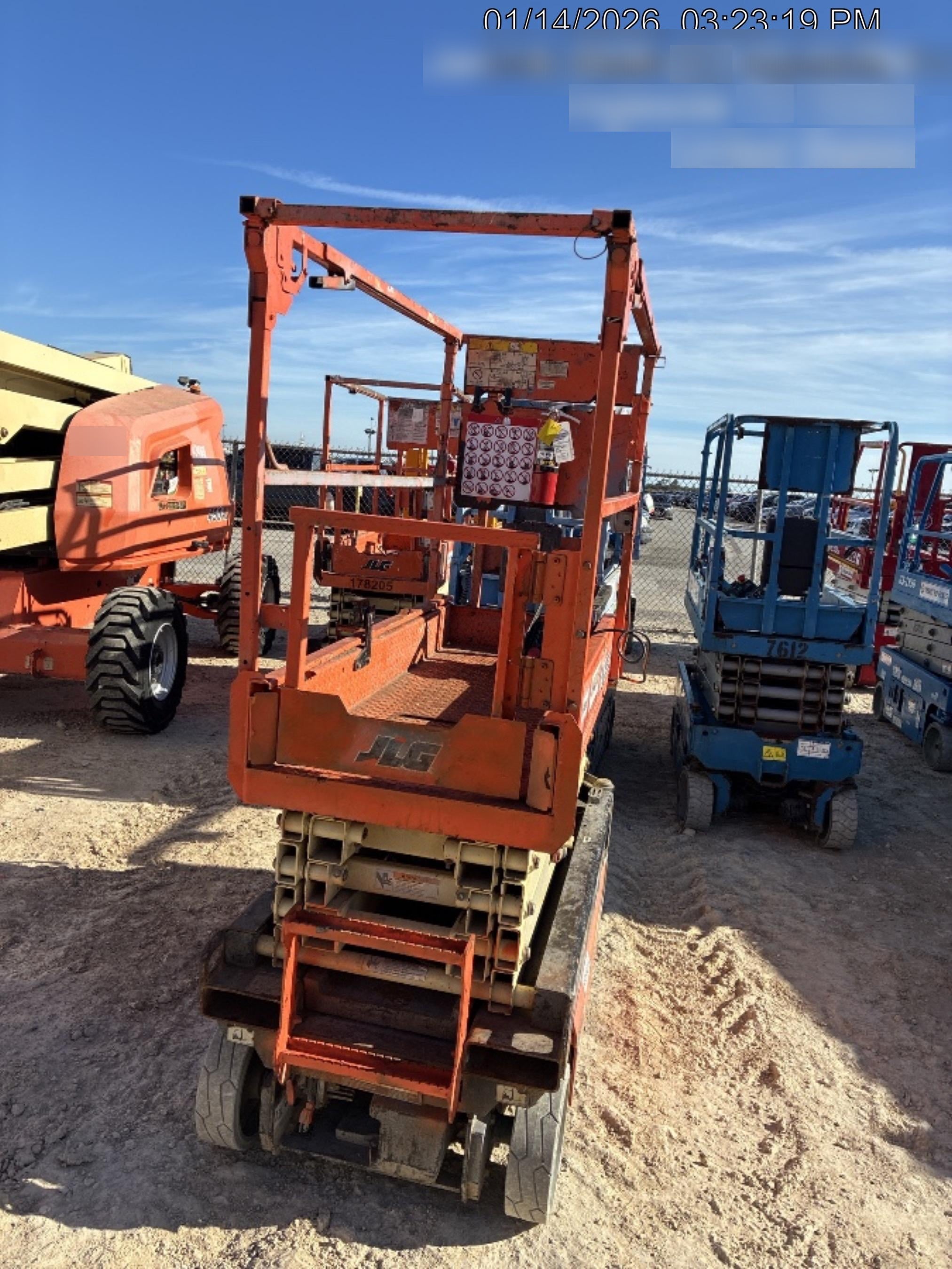 2021 JLG ES1932