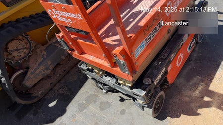 2022 JLG ES1330L