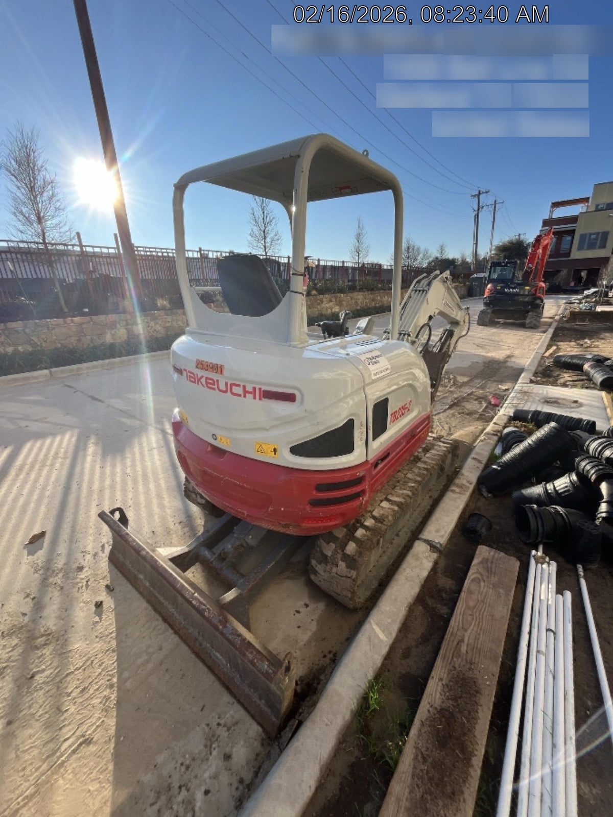 2022 TAKEUCHI TB235-2R