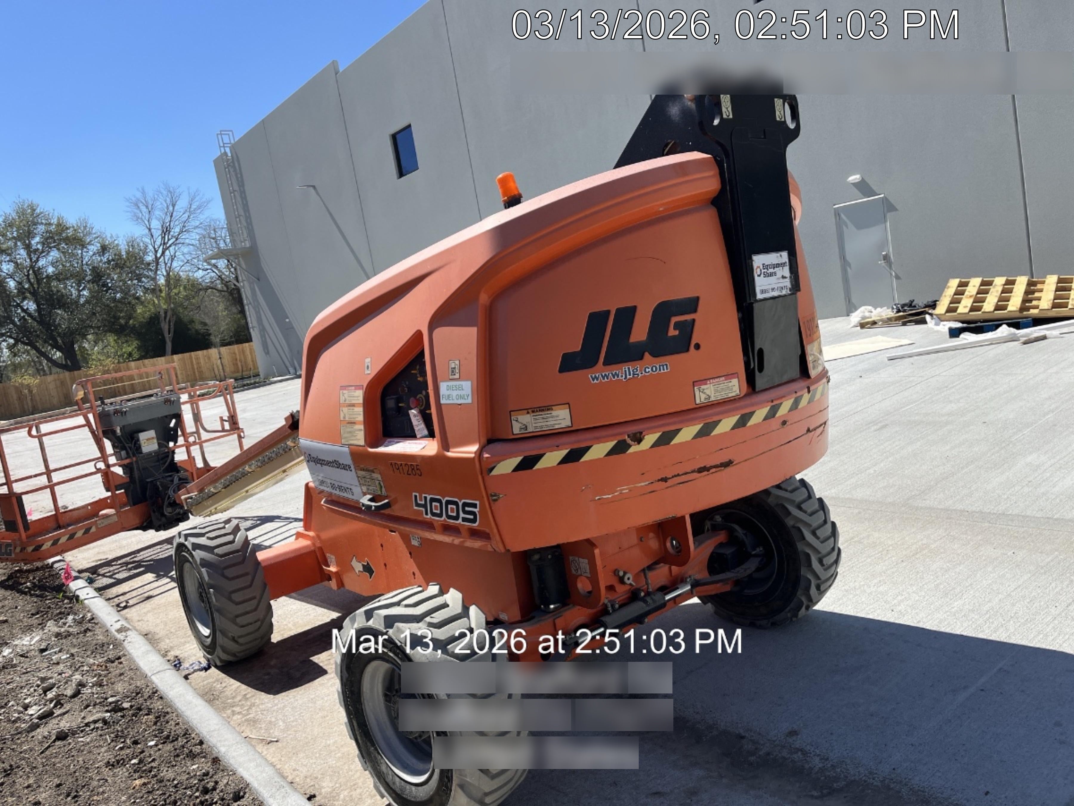 2021 JLG 400S