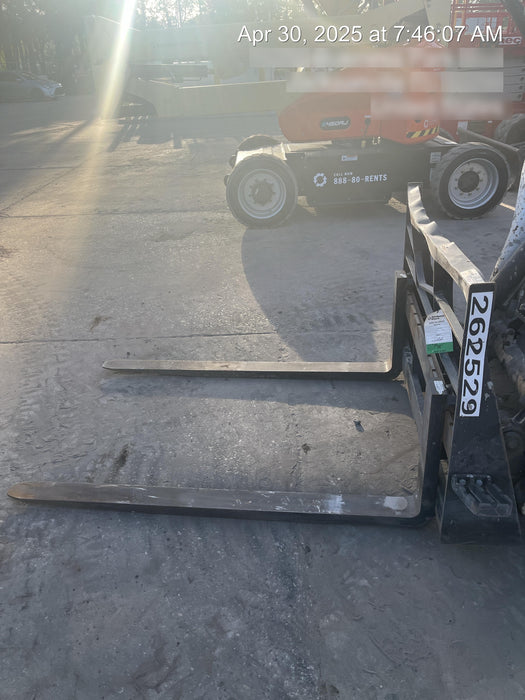 2022 ARROW MATERIAL HANDLING 48" Pallet Forks - Arrow