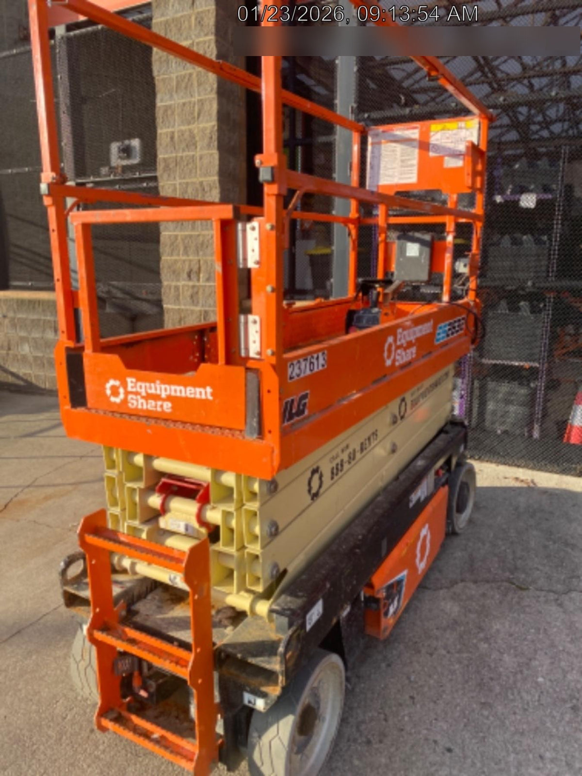 2022 JLG ES2632