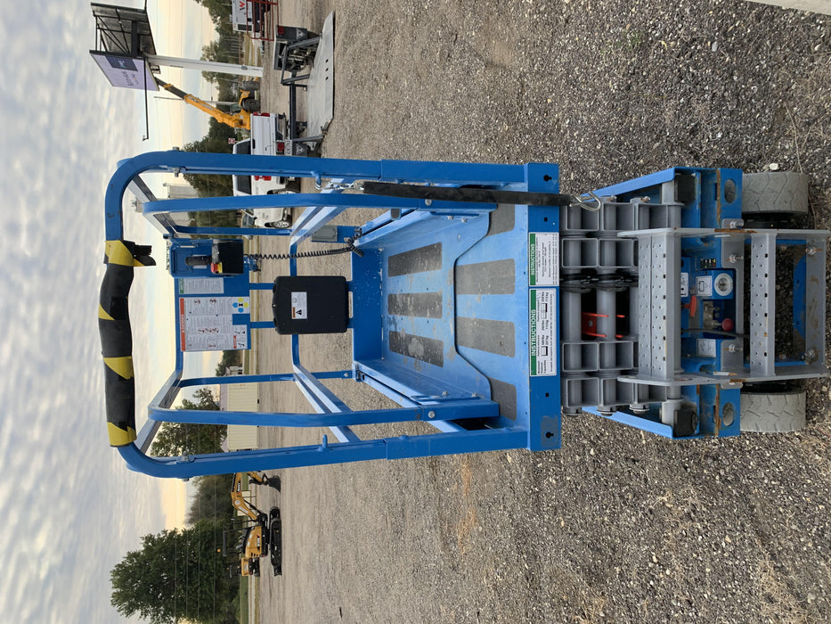 2019 Genie GS-1930 Fixed rails with chain Entry