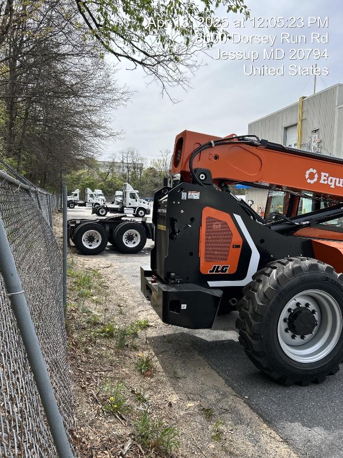 2025 SKYTRAK 8042