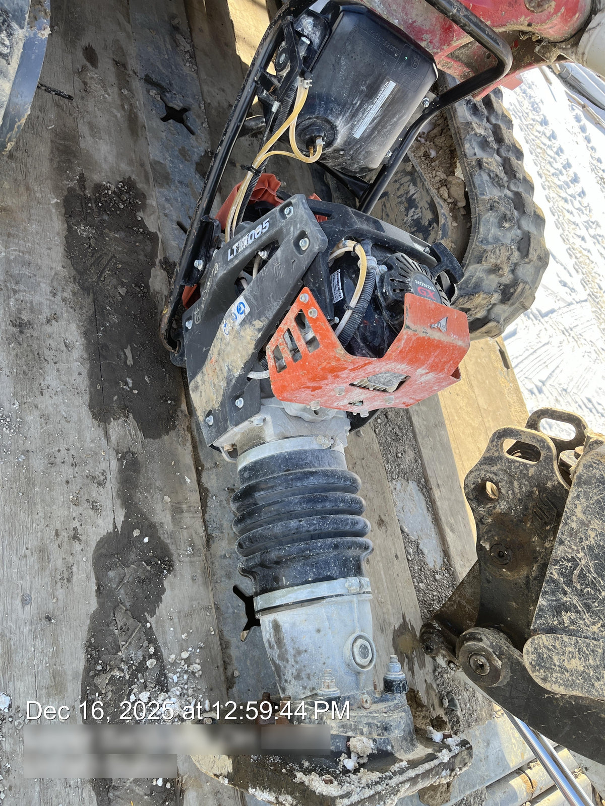 2024 HUSQVARNA LT6005