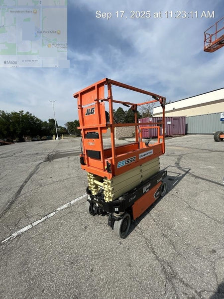 2021 JLG ES1932
