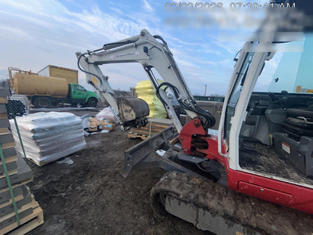 2024 TAKEUCHI TB250-2CR