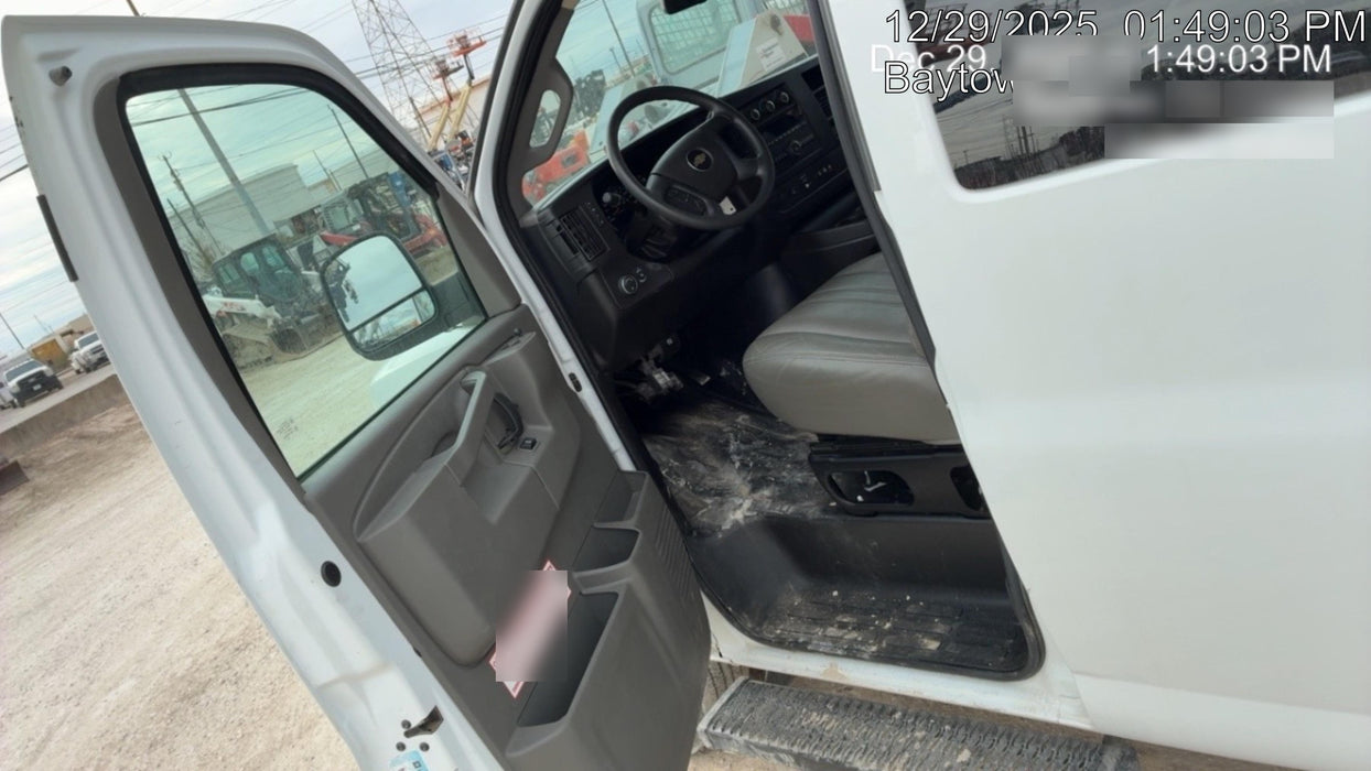 2024 CHEVROLET Express Van - Rental