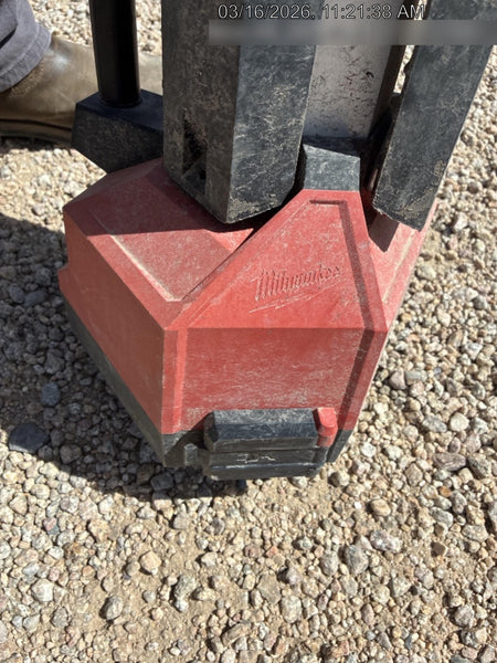 2022 MILWAUKEE 2136-20