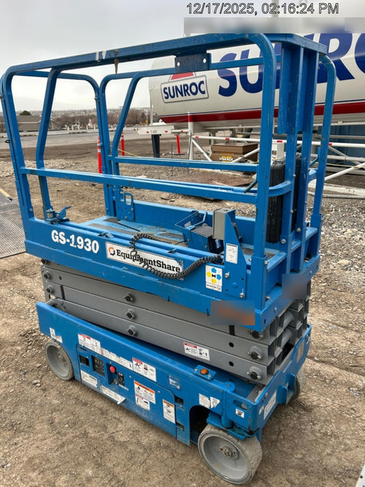 2019 Genie GS-1930 Fixed rails with chain Entry