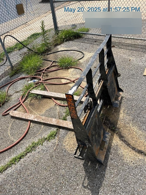 2024 ARROW MATERIAL HANDLING 72" Pallet Forks - Arrow