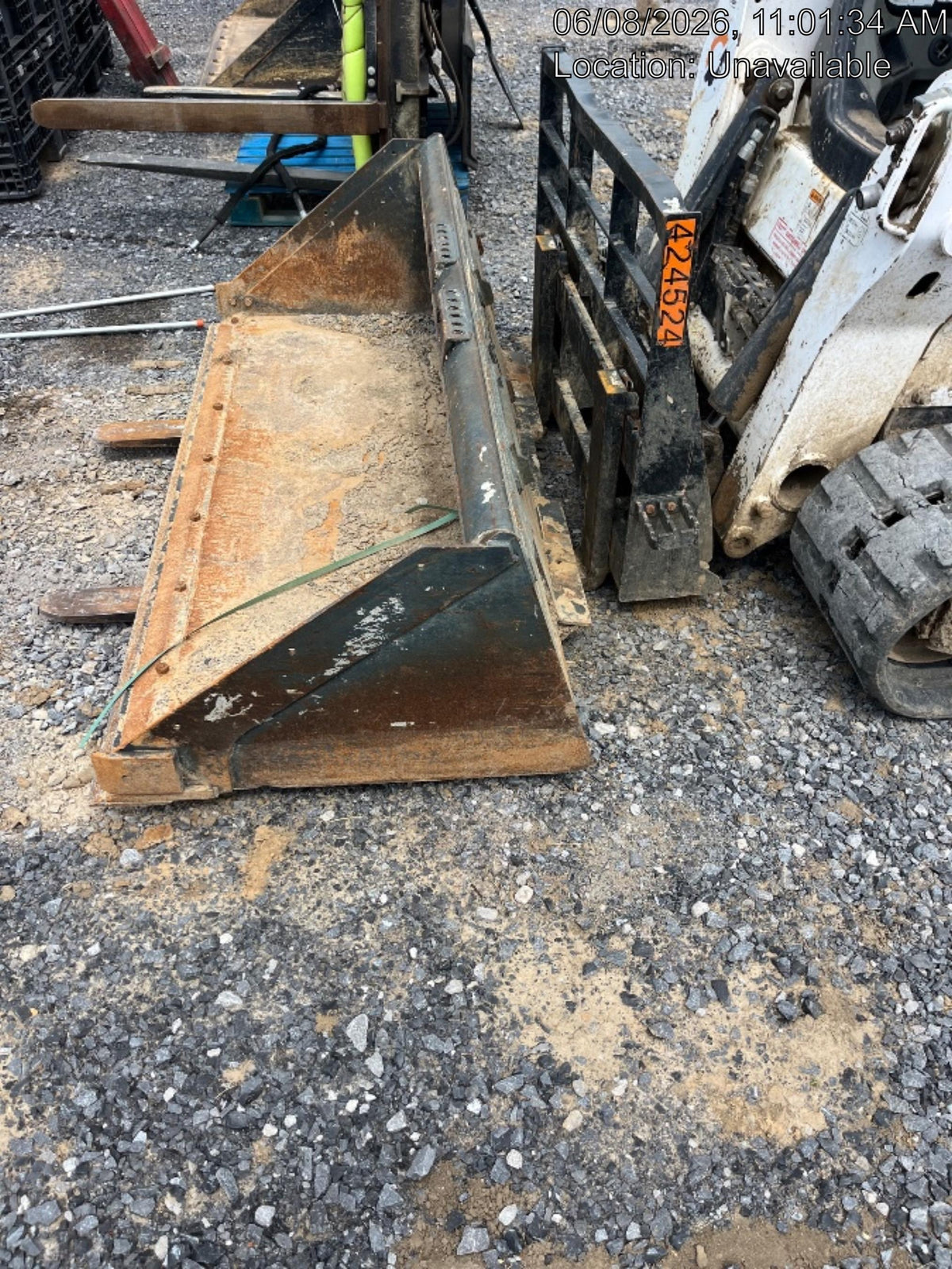 2024 ARROW MATERIAL HANDLING 72" Pallet Forks - Arrow