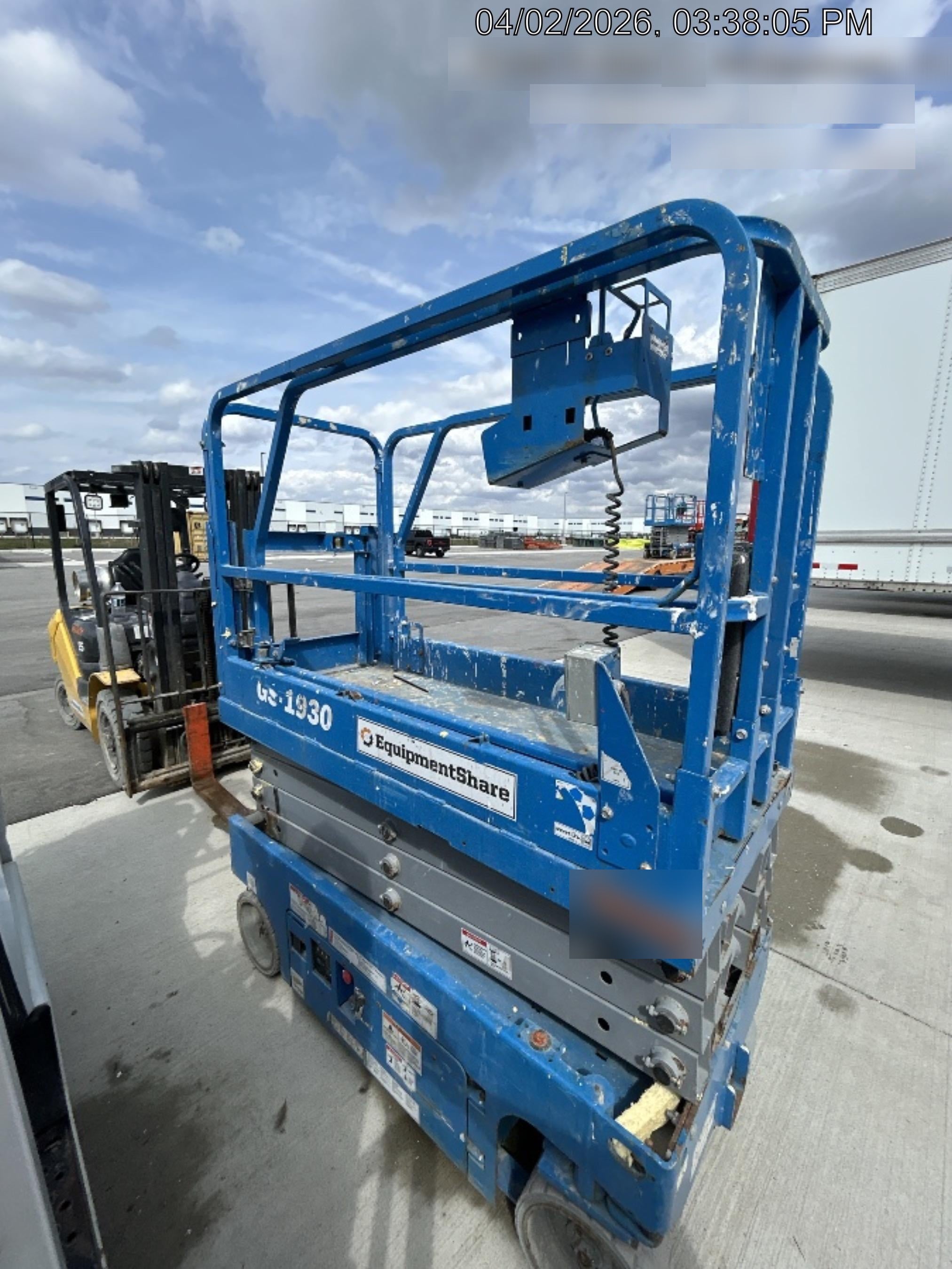 2020 Genie GS-1930 Solid Non Marking Tires, Beacon, Folding rails with half height swing gate