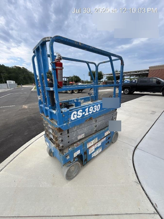 2019 Genie GS-1930 Fixed Rails with Chain Entry