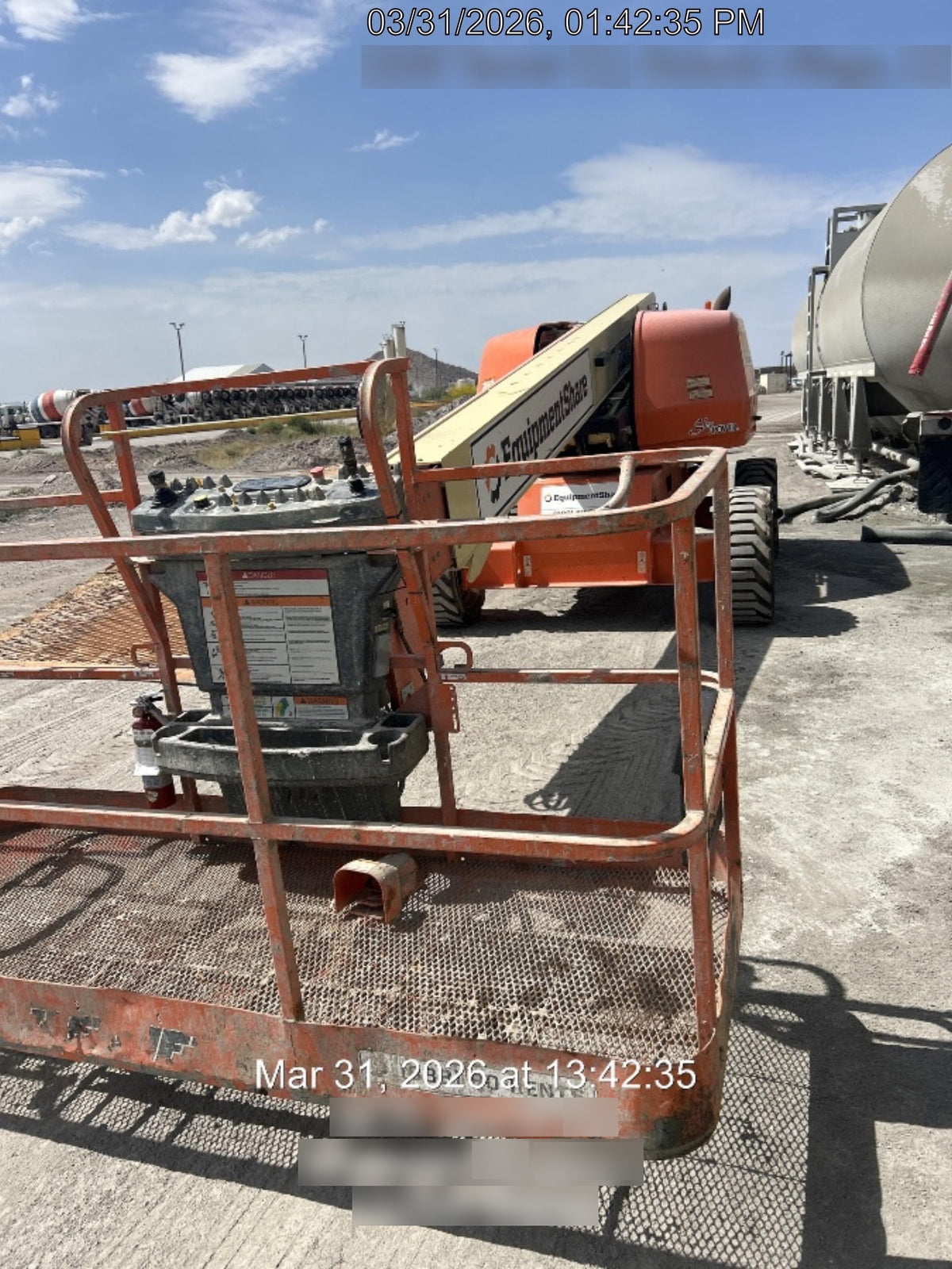 2020 JLG 600S