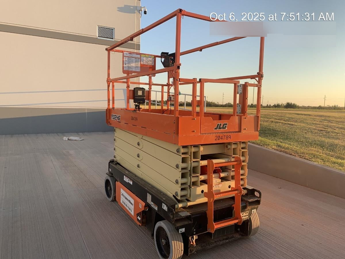 2021 JLG R3246