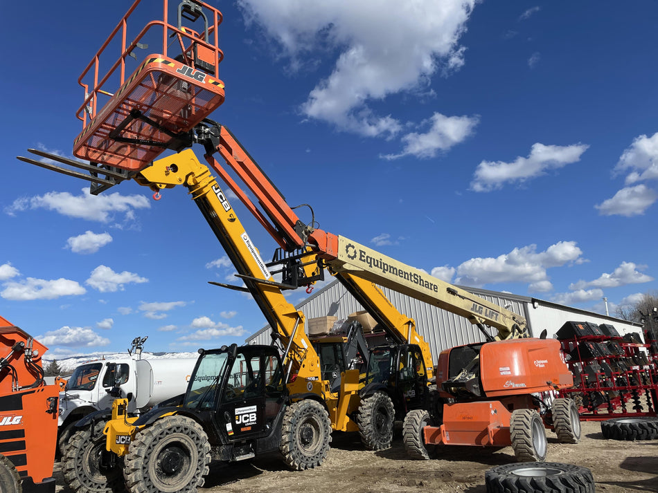 2023 JLG 660SJ