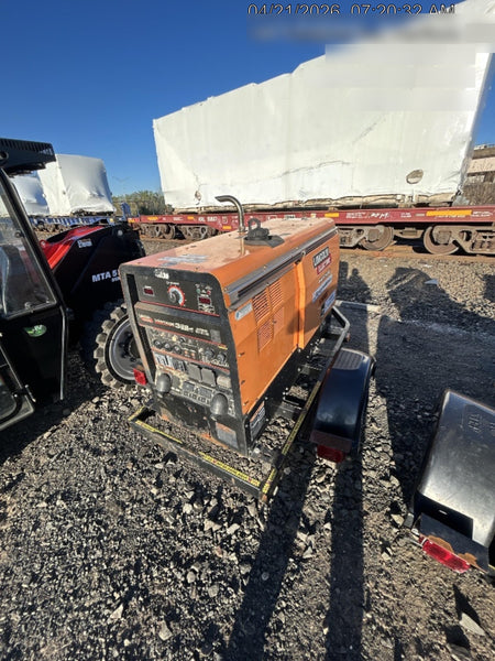 2021 Lincoln Electric Vantage 322 Vantage 322 Ready Pak 3 w/ Decals, ORANGE (includes trailer, cable rack, fender light kit) NO Telematics