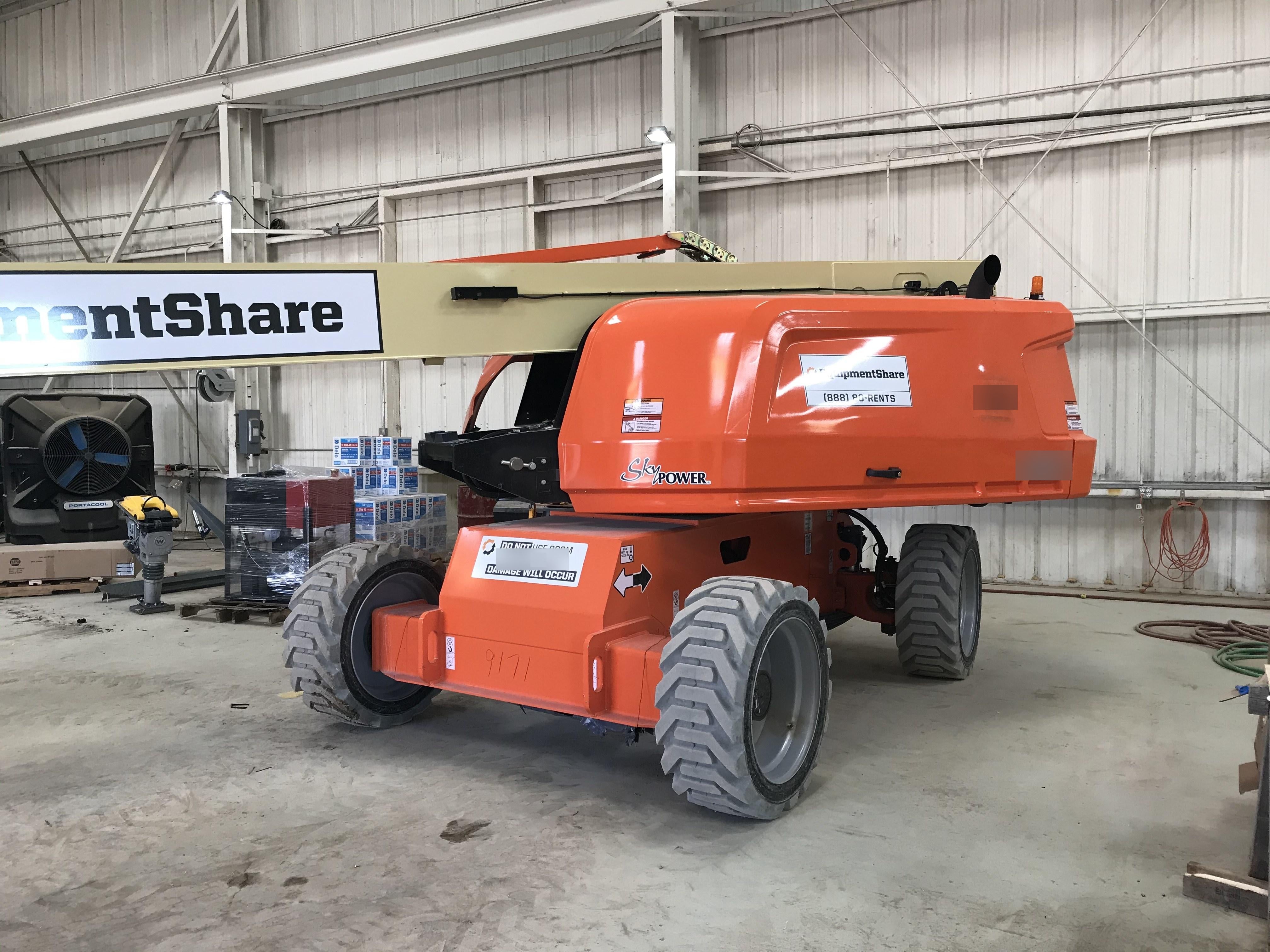 2019 JLG 660SJ
