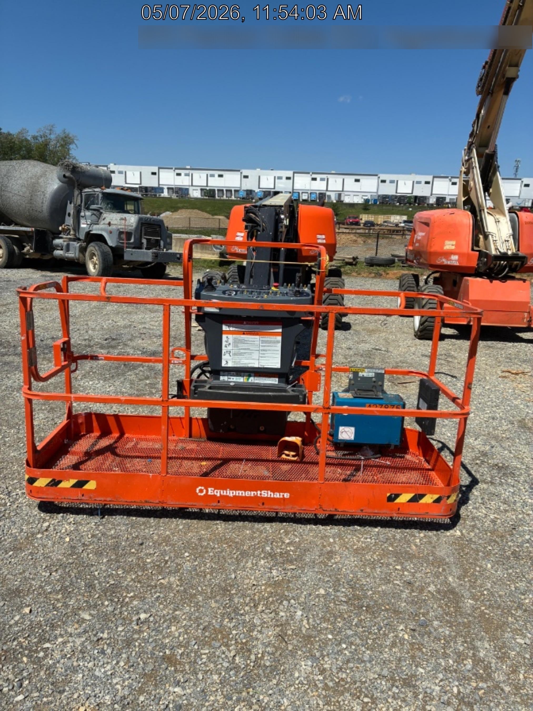 2025 JLG 660SJ