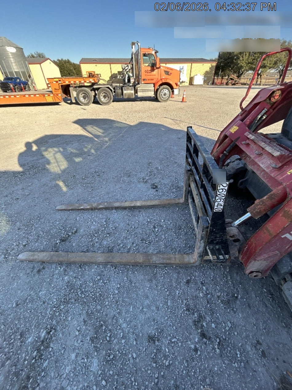 2022 ARROW MATERIAL HANDLING 48" Pallet Forks - Arrow