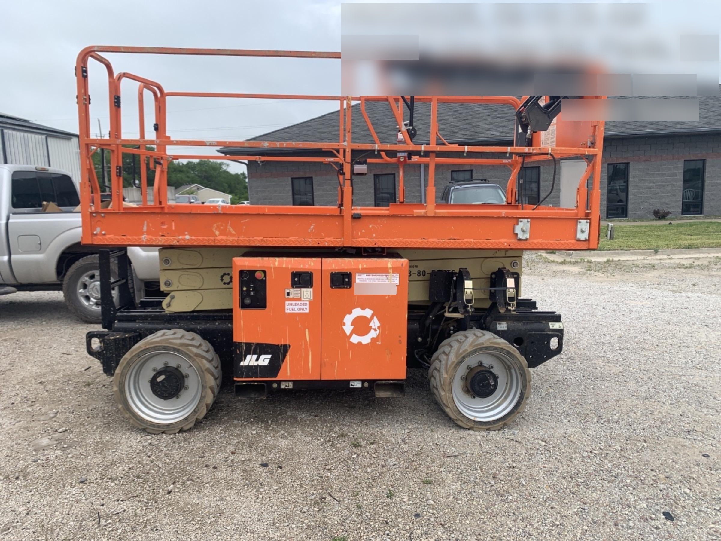 2023 JLG RT2669