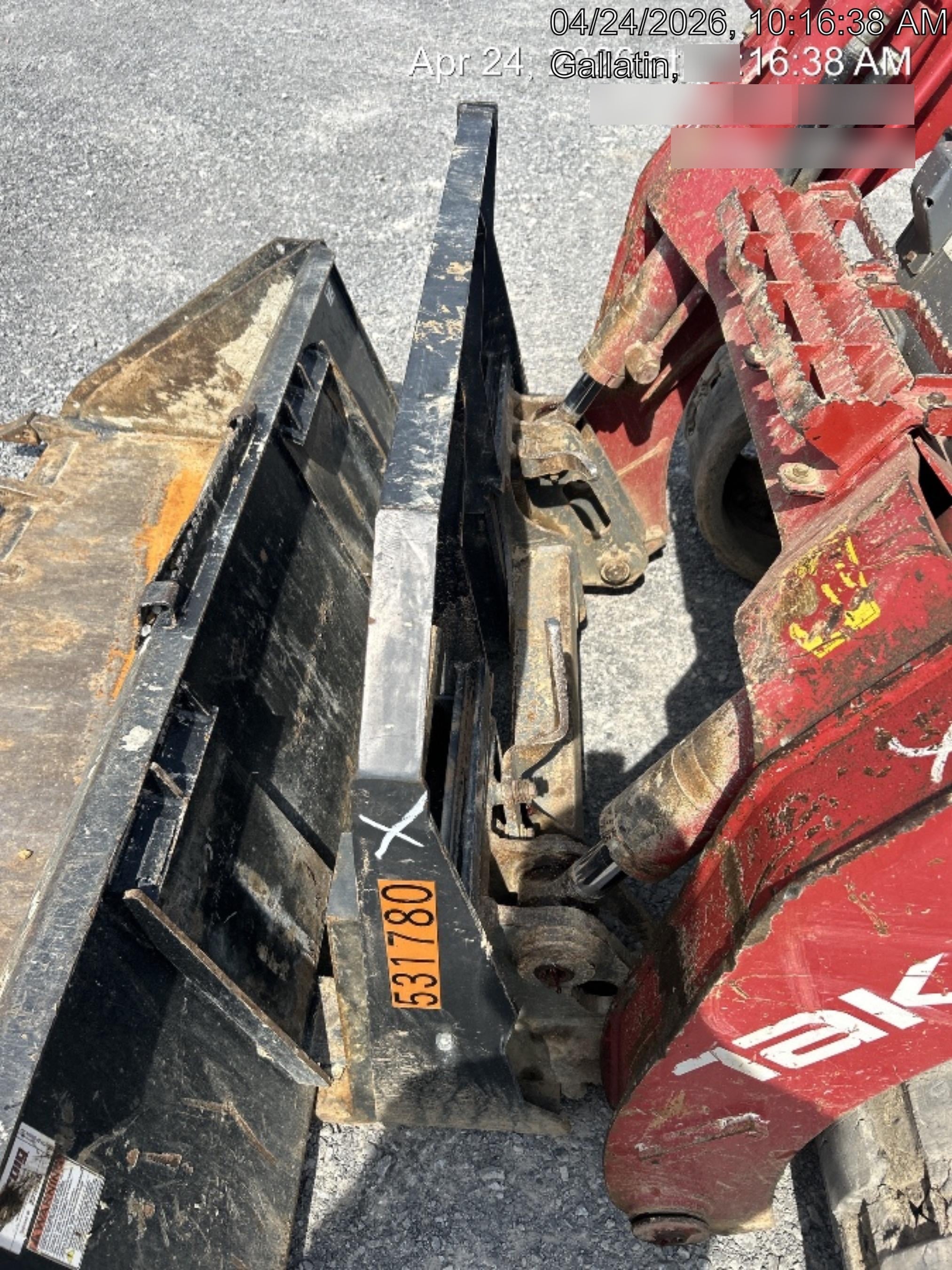 2025 ARROW MATERIAL HANDLING F5100CB - 72"