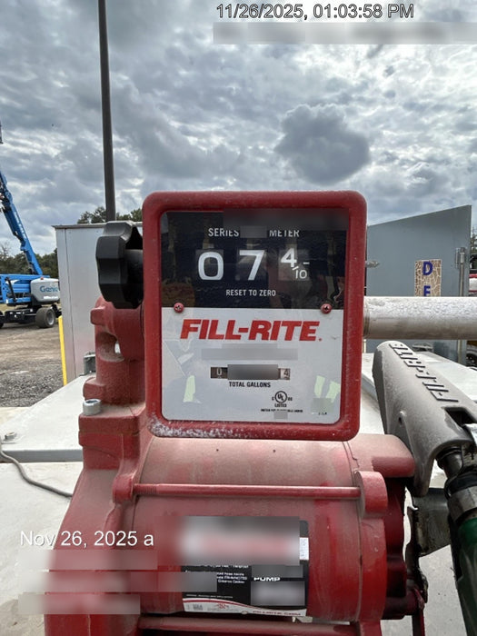 2021 Vac-Tron LP573XDT T4 Koehler Diesel Engine, 500 Gallon Debris Tank, x2 100 Gallon Water Tanks