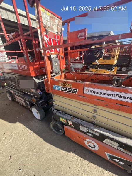 2021 JLG ES1932