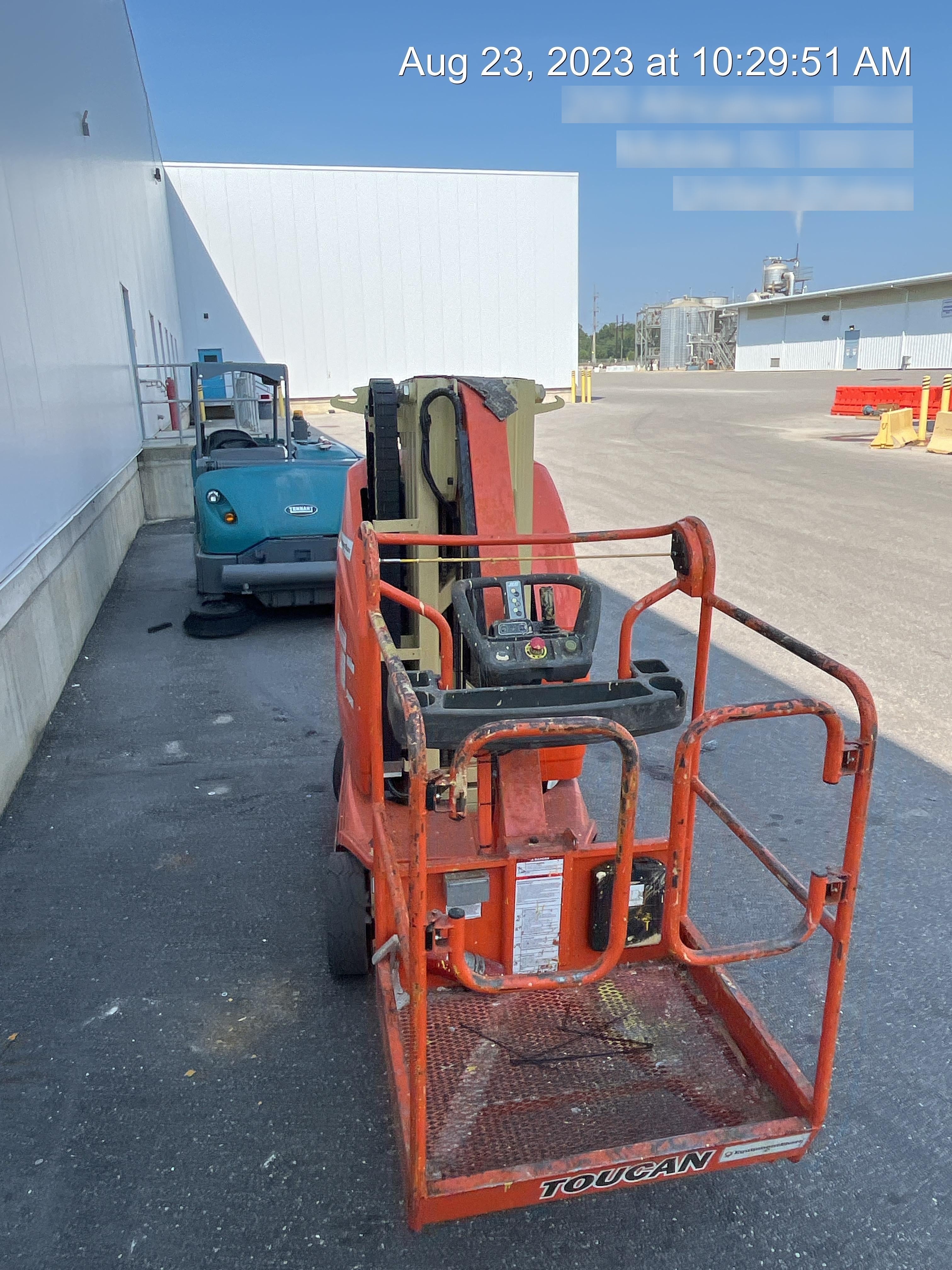 2022 JLG 26E