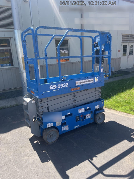 2023 GENIE GS-1932