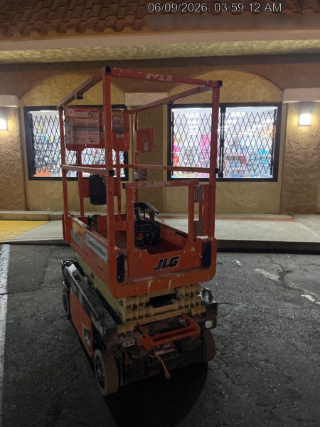 2021 JLG ES1330L