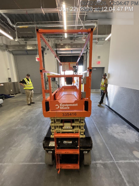 2023 JLG ES2632