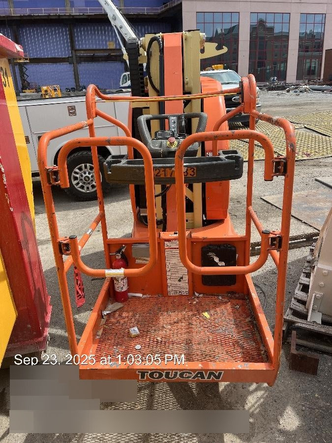 2022 JLG 26E