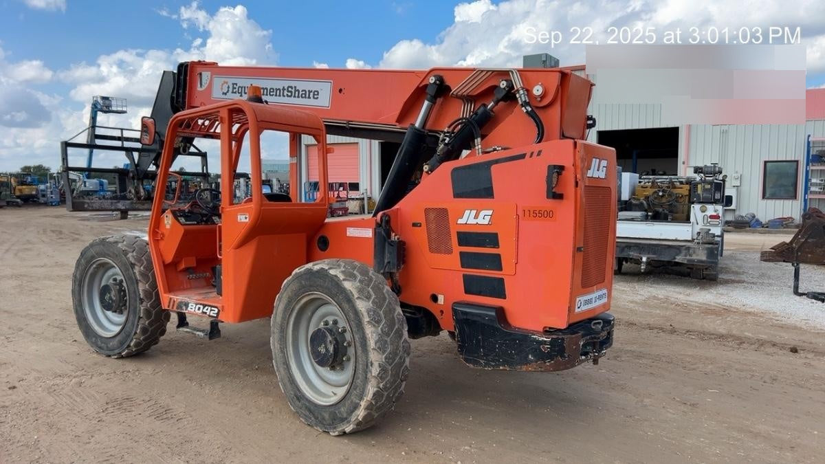 2020 Skytrak 8042 74 Hp, FF Tires, Work Lights, Beacon, Aux Hydraulics, Back up Alarm, Lifting Eye, ES Decals