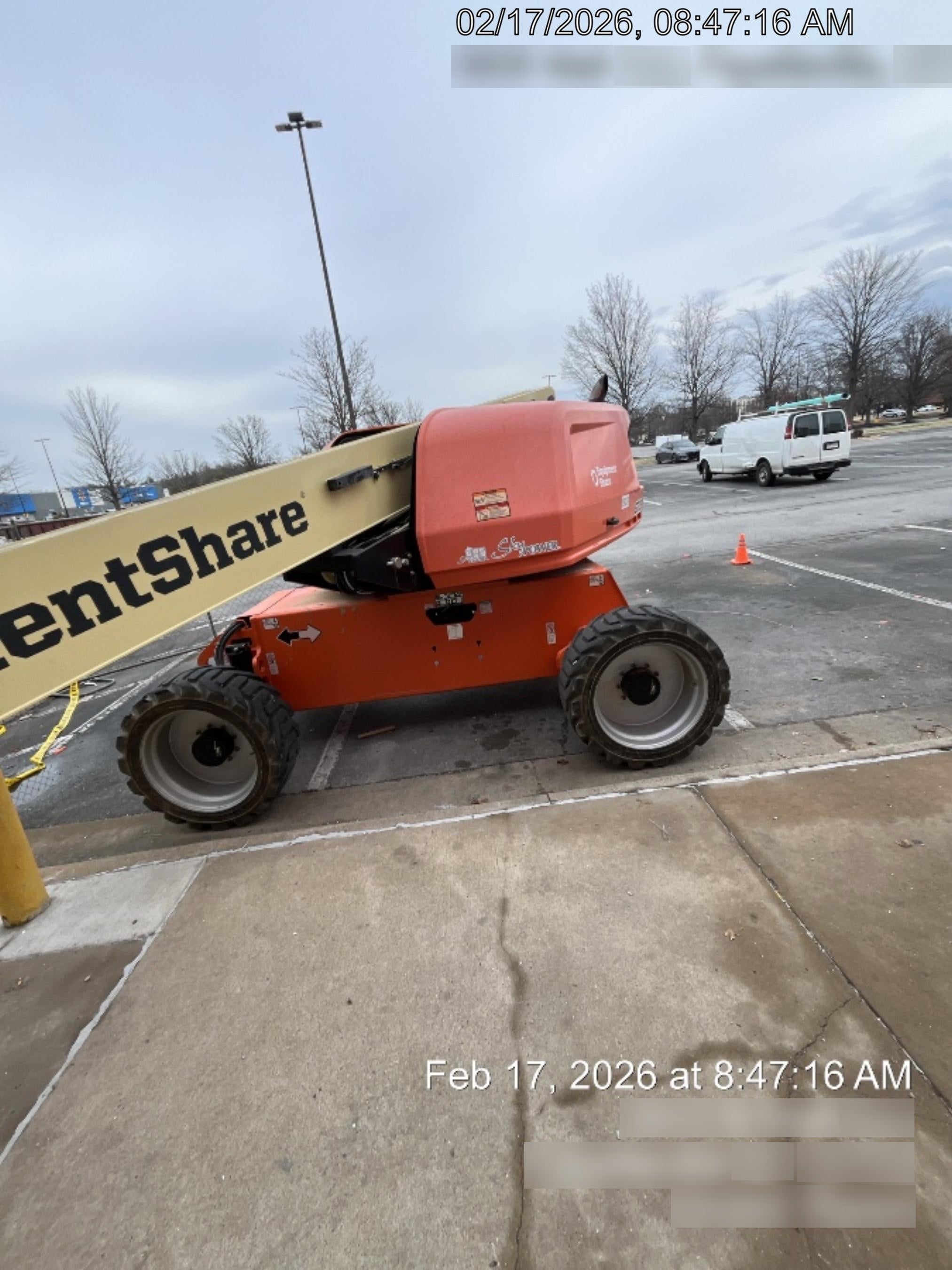 2022 JLG 600S