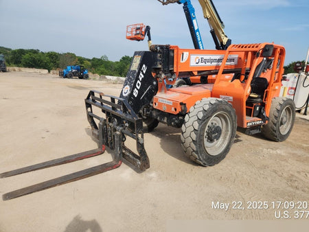 2022 SKYTRAK 8042