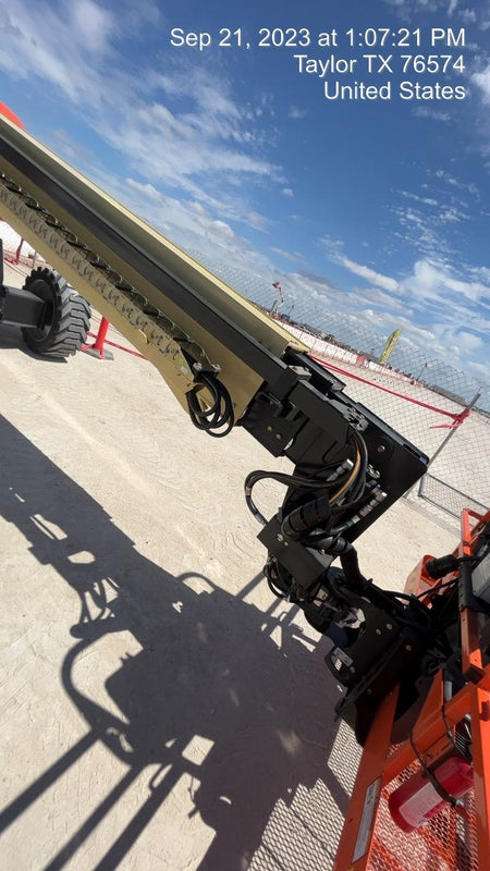 2023 JLG 600S