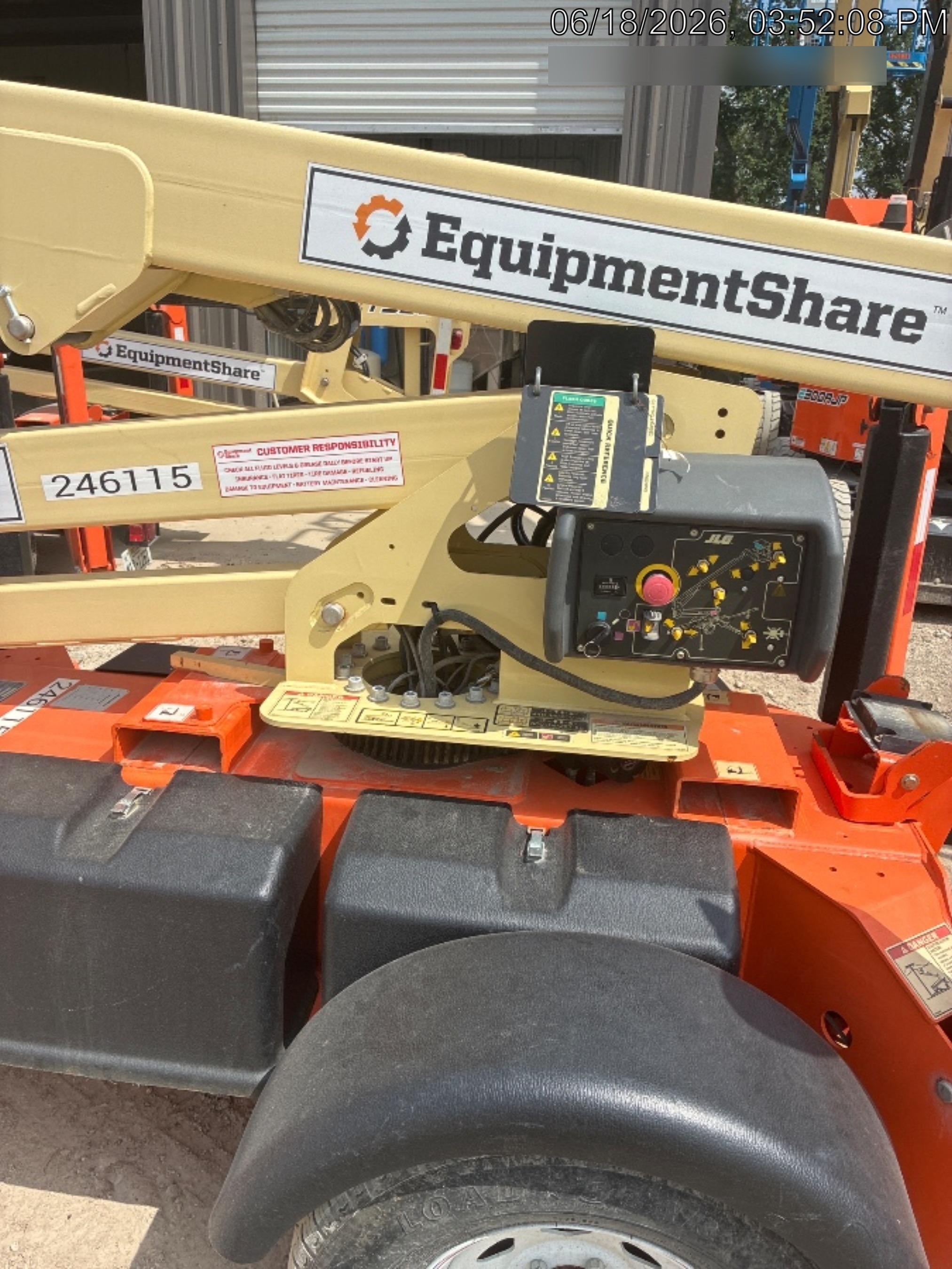 2022 JLG T350