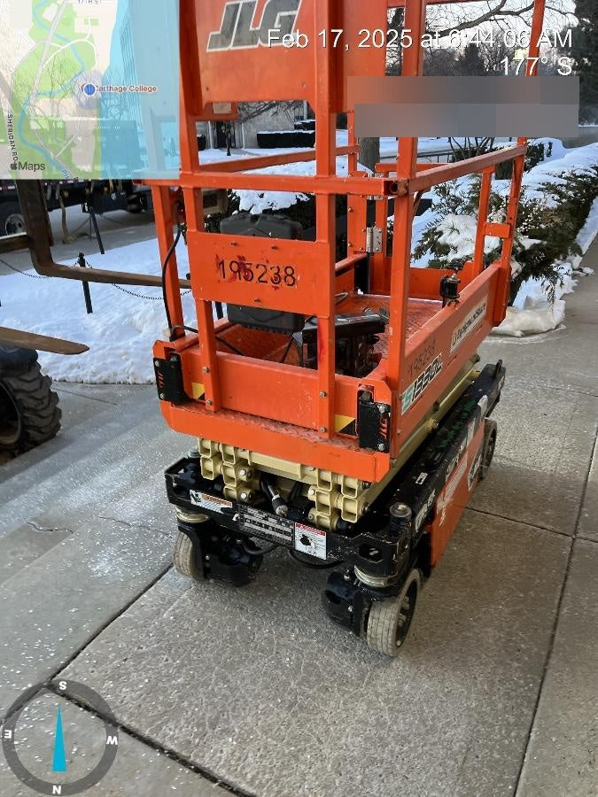 2021 JLG ES1330L
