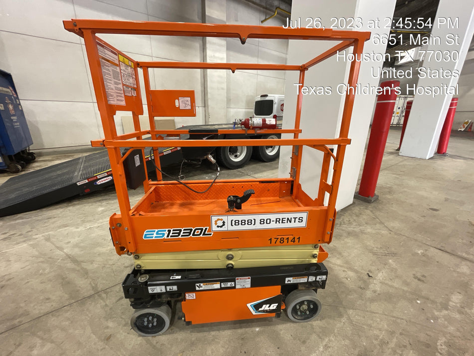2021 JLG ES1330L