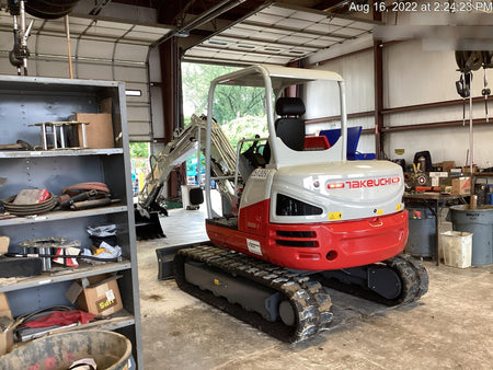2022 TAKEUCHI TB250-2R
