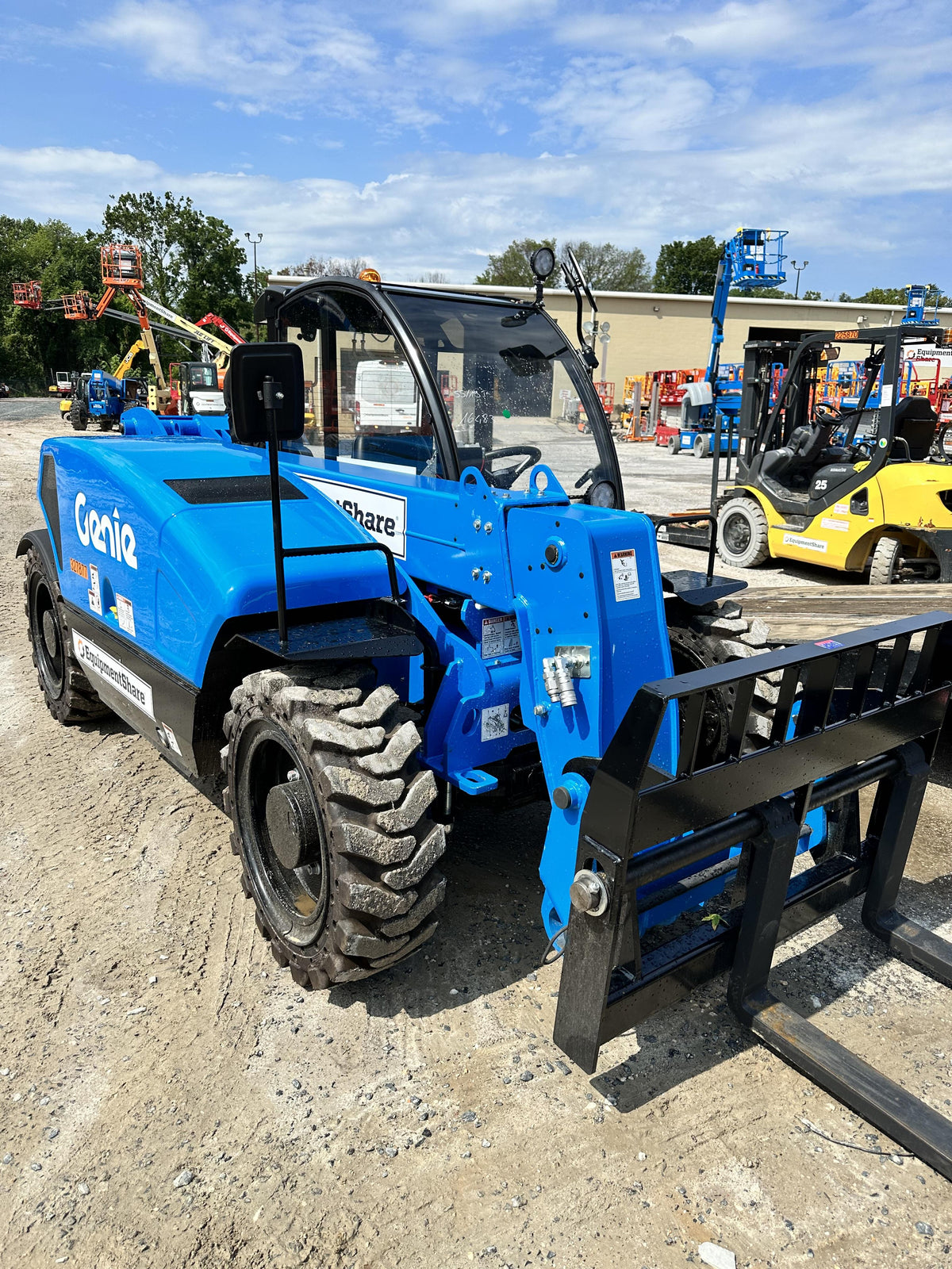 2023 GENIE GTH-5519